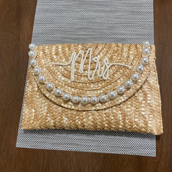 NWOT Woven Mrs Clutch Bag - Picture 1 of 3